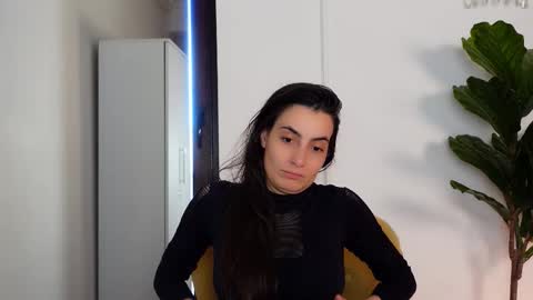 Snapshot of ninacrystal chatting on February 25, 2026, 8:02 am NinaCrystal online show from February 25, 2026, 8:02 am