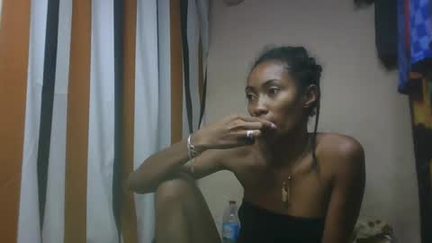 ninaeaa online show from December 14, 2025, 2:55 pm