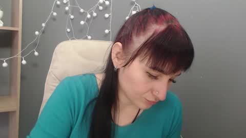 ninaflawlees online show from January 18, 2026, 1:04 pm