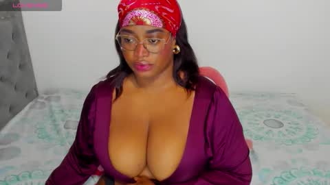 Snapshot of ninagrey03 chatting on February 7, 2026, 12:14 am Valentina online show from February 7, 2026, 12:14 am