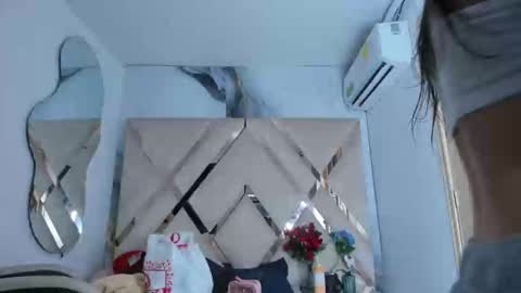 ninahtx online show from September 8, 2025, 9:03 pm