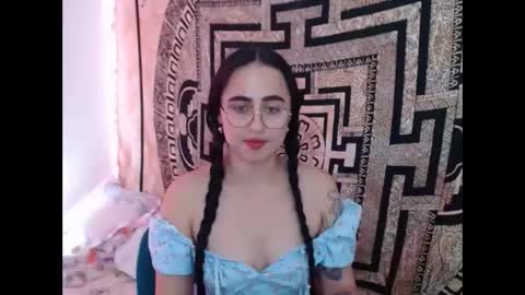 Snapshot of ninakravtz chatting on January 11, 2025, 3:42 pm N I N A online show from January 11, 2025, 3:42 pm