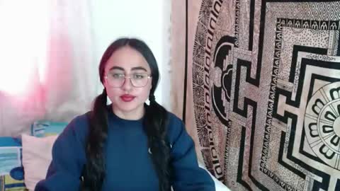 N I N A online show from October 20, 2025, 5:35 pm