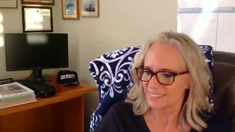 ninanite online show from November 15, 2025, 10:15 pm