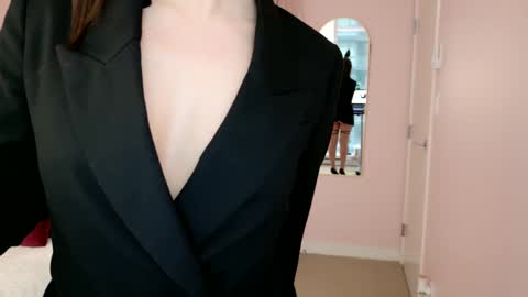 Snapshot of ninaoneil chatting on February 22, 2025, 11:13 pm NinaOneil online show from February 22, 2025, 11:13 pm