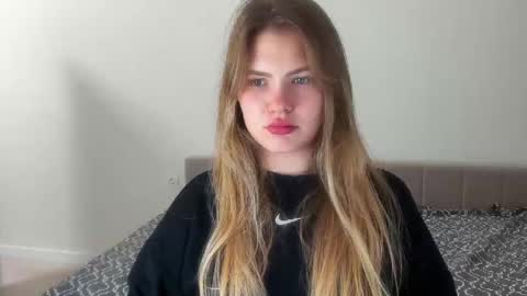 Snapshot of ninarihh chatting on March 11, 2025, 3:34 pm ninarihh online show from March 11, 2025, 3:34 pm