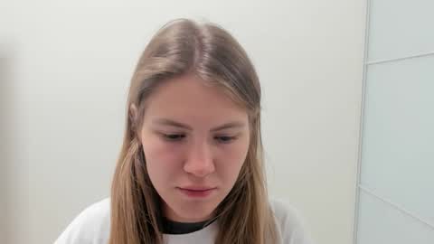 Snapshot of ninarihh chatting on September 25, 2025, 10:19 am ninarihh online show from September 25, 2025, 10:19 am