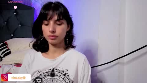 ninasky19 online show from March 4, 2026, 1:00 am