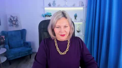 ninastarle online show from November 21, 2025, 4:44 am