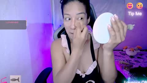 ninatinydoll1 online show from October 16, 2025, 8:26 am