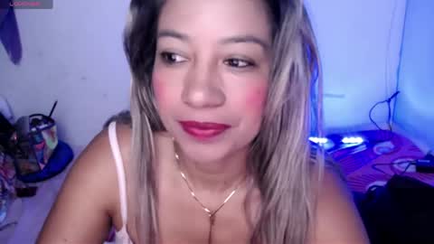 Snapshot of ninatinydoll1 chatting on April 22, 2026, 11:34 am ninatinydoll1 online show from April 22, 2026, 11:34 am