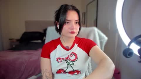 Snapshot of ninavolkov chatting on December 10, 2024, 11:40 pm ninavolkov online show from December 10, 2024, 11:40 pm