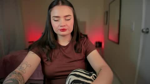 Snapshot of ninavolkov chatting on January 15, 2025, 10:46 pm ninavolkov online show from January 15, 2025, 10:46 pm