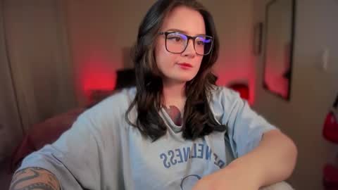 Snapshot of ninavolkov chatting on January 20, 2025, 11:43 pm ninavolkov online show from January 20, 2025, 11:43 pm