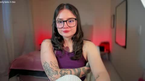 Snapshot of ninavolkov chatting on February 1, 2025, 10:34 pm ninavolkov online show from February 1, 2025, 10:34 pm