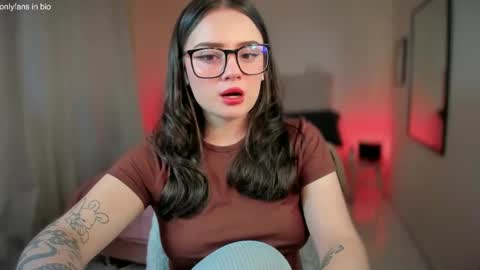 Snapshot of ninavolkov chatting on February 6, 2025, 10:32 pm ninavolkov online show from February 6, 2025, 10:32 pm