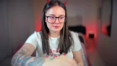 Snapshot of ninavolkov chatting on February 12, 2025, 12:37 am ninavolkov online show from February 12, 2025, 12:37 am