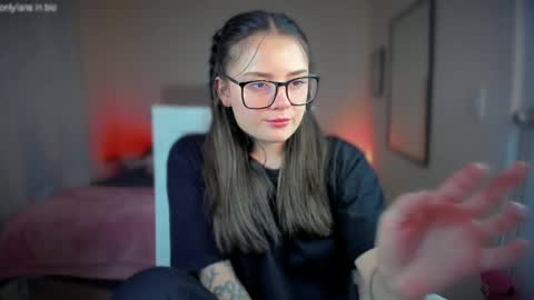 Snapshot of ninavolkov chatting on March 2, 2025, 11:42 pm ninavolkov online show from March 2, 2025, 11:42 pm