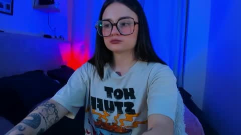 Snapshot of ninavolkov chatting on September 15, 2025, 10:54 pm ninavolkov online show from September 15, 2025, 10:54 pm