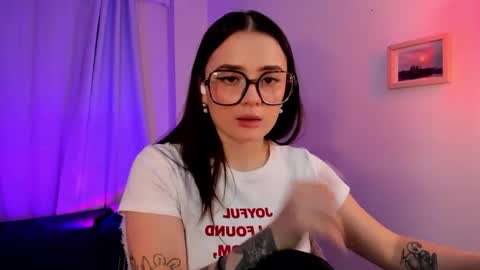 Snapshot of ninavolkov chatting on September 24, 2025, 11:08 pm ninavolkov online show from September 24, 2025, 11:08 pm