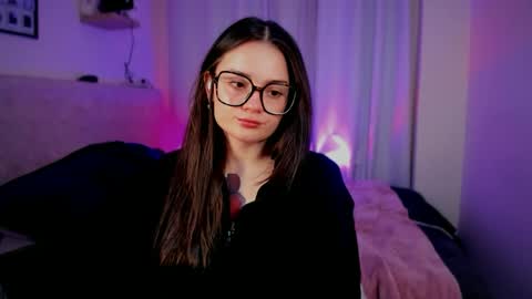 Snapshot of ninavolkov chatting on October 4, 2025, 12:19 am ninavolkov online show from October 4, 2025, 12:19 am