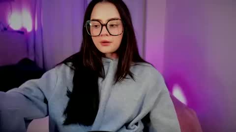 Snapshot of ninavolkov chatting on October 15, 2025, 10:21 pm ninavolkov online show from October 15, 2025, 10:21 pm