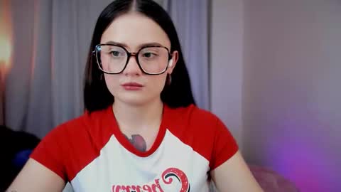 Snapshot of ninavolkov chatting on November 10, 2025, 10:31 pm ninavolkov online show from November 10, 2025, 10:31 pm