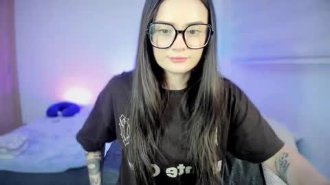 Snapshot of ninavolkov chatting on February 5, 2026, 11:42 pm ninavolkov online show from February 5, 2026, 11:42 pm