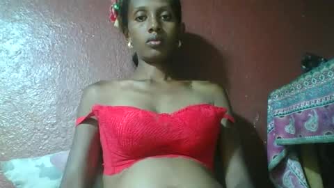 ninie246746 online show from January 15, 2025, 12:04 pm