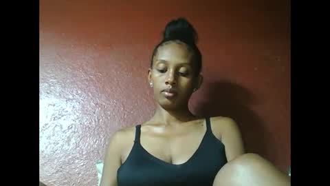 ninie246746 online show from February 25, 2025, 12:13 pm