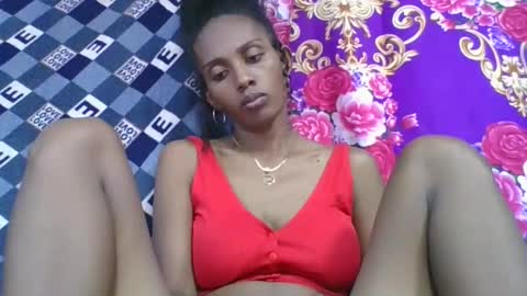 ninie246746 online show from April 16, 2026, 7:36 pm