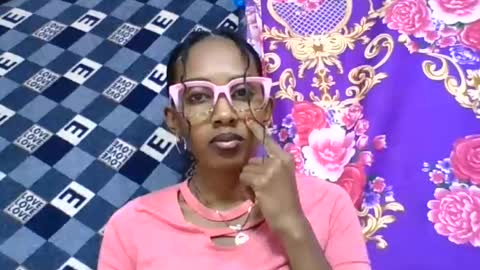 Snapshot of ninie246746 chatting on July 7, 2026, 7:23 am ninie246746 online show from July 7, 2026, 7:23 am