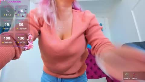 nina dee online show from October 20, 2025, 3:40 am