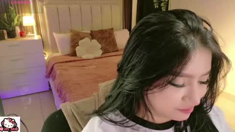 Snapshot of ninna_sweet_ chatting on June 25, 2026, 1:04 pm Nina online show from June 25, 2026, 1:04 pm