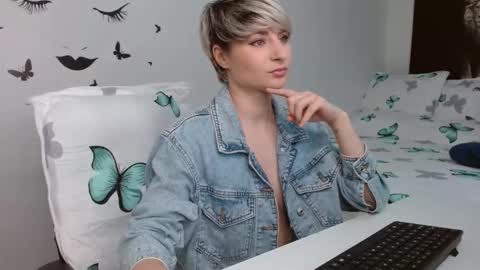 Snapshot of ninnakatthe chatting on September 19, 2025, 5:02 pm Ninna Katthe online show from September 19, 2025, 5:02 pm