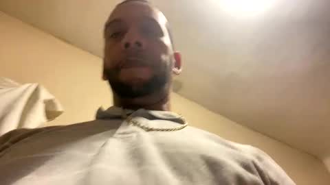 ninolindo919 online show from November 10, 2025, 4:22 am