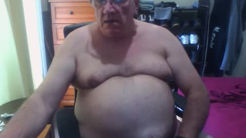 Snapshot of nionios67 chatting on September 30, 2025, 4:23 pm Dennis online show from September 30, 2025, 4:23 pm