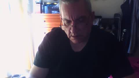 Snapshot of nionios67 chatting on October 3, 2025, 2:58 pm Dennis online show from October 3, 2025, 2:58 pm