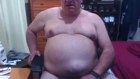 Snapshot of nionios67 chatting on October 5, 2025, 11:19 am Dennis online show from October 5, 2025, 11:19 am