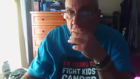 Snapshot of nionios67 chatting on October 10, 2025, 2:05 pm Dennis online show from October 10, 2025, 2:05 pm