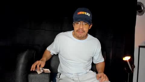 Snapshot of nipsfetich chatting on January 3, 2025, 2:32 am Steven online show from January 3, 2025, 2:32 am