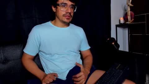 Snapshot of nipsfetich chatting on January 29, 2025, 1:05 am Steven online show from January 29, 2025, 1:05 am