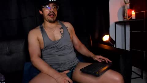 Snapshot of nipsfetich chatting on January 31, 2025, 2:37 am Steven online show from January 31, 2025, 2:37 am
