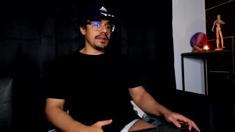Snapshot of nipsfetich chatting on February 5, 2025, 9:15 am Steven online show from February 5, 2025, 9:15 am