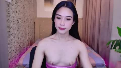 Snapshot of nirafox chatting on February 26, 2026, 6:01 am nirafox online show from February 26, 2026, 6:01 am