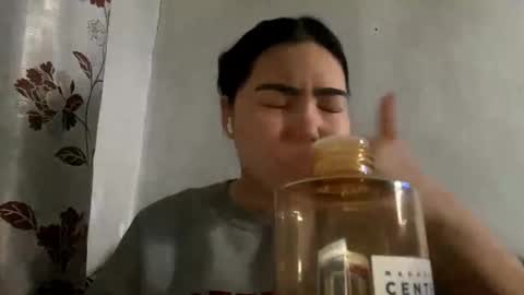 Molly online show from December 23, 2025, 8:12 am