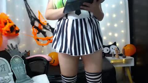 Snapshot of niuk_mei chatting on October 28, 2025, 7:38 pm Niuk online show from October 28, 2025, 7:38 pm