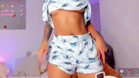 Nix  online show from October 7, 2025, 11:46 pm