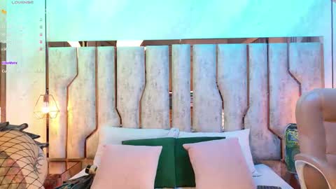 Nixx  online show from December 1, 2025, 3:22 am