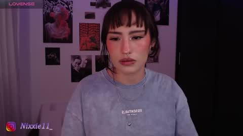 Snapshot of nixxie_ chatting on November 14, 2025, 3:05 am Nixxie online show from November 14, 2025, 3:05 am